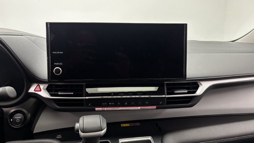 Certified 2026 Toyota Sienna XLE FWD image 20