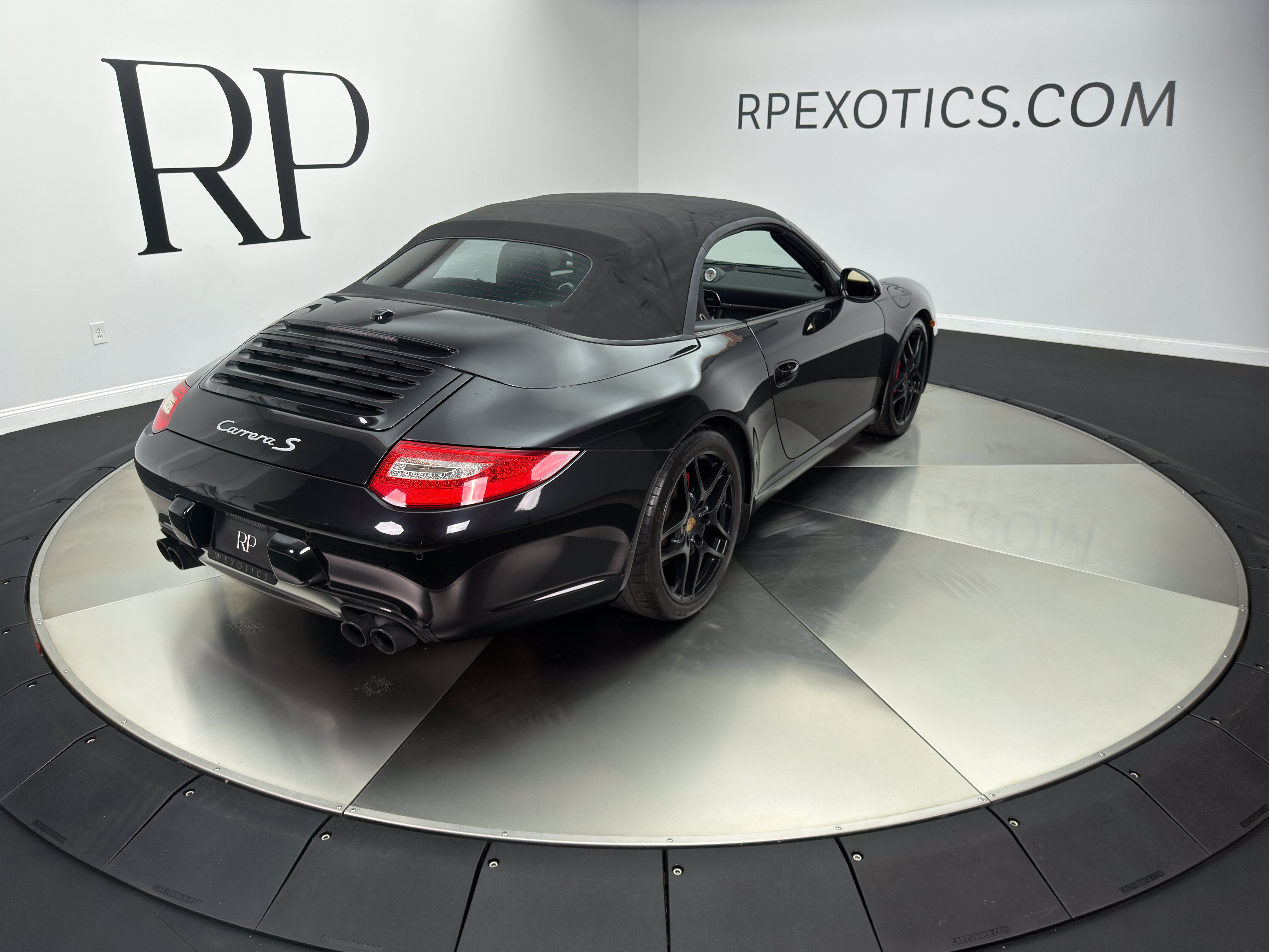 Used 2010 Porsche 911 Carrera S RWD image 16