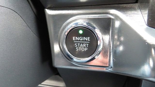 Certified 2023 Ford F150 Lariat w/ Equipment Group 502A High image 21