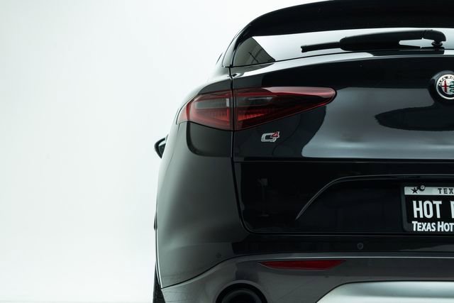 Used 2022 Alfa Romeo Stelvio Ti image 17