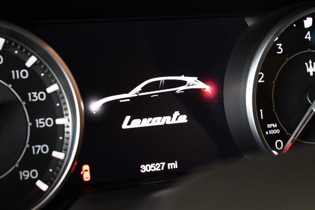 Used 2023 Maserati Levante GT AWD/4WD image 35