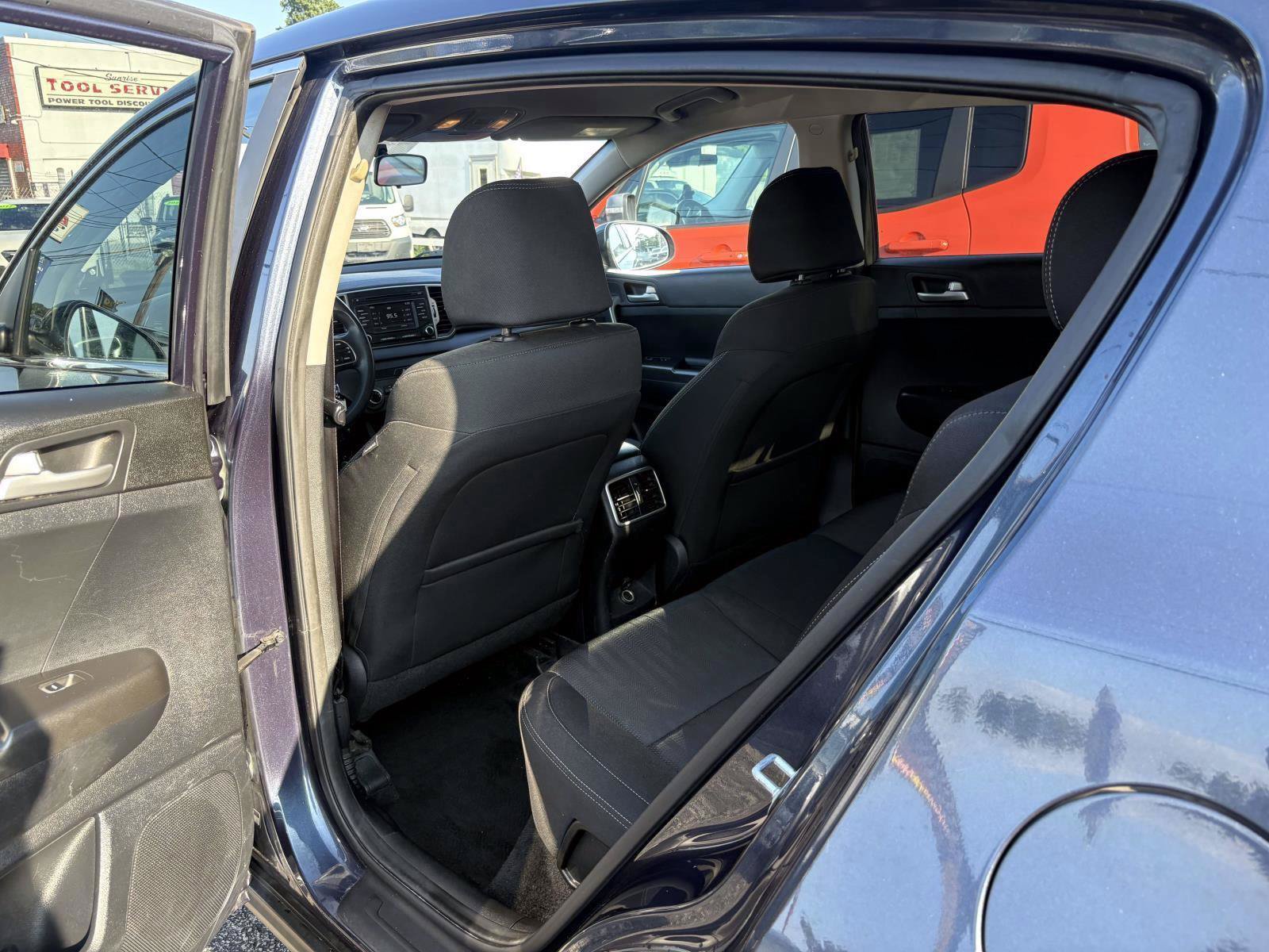 Used 2019 Kia Sportage LX AWD/4WD image 27