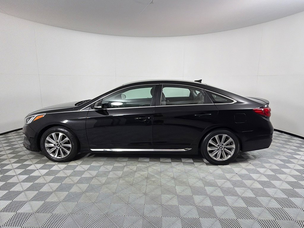 Used 2017 Hyundai Sonata Sport w/ Cargo Package FWD image 6
