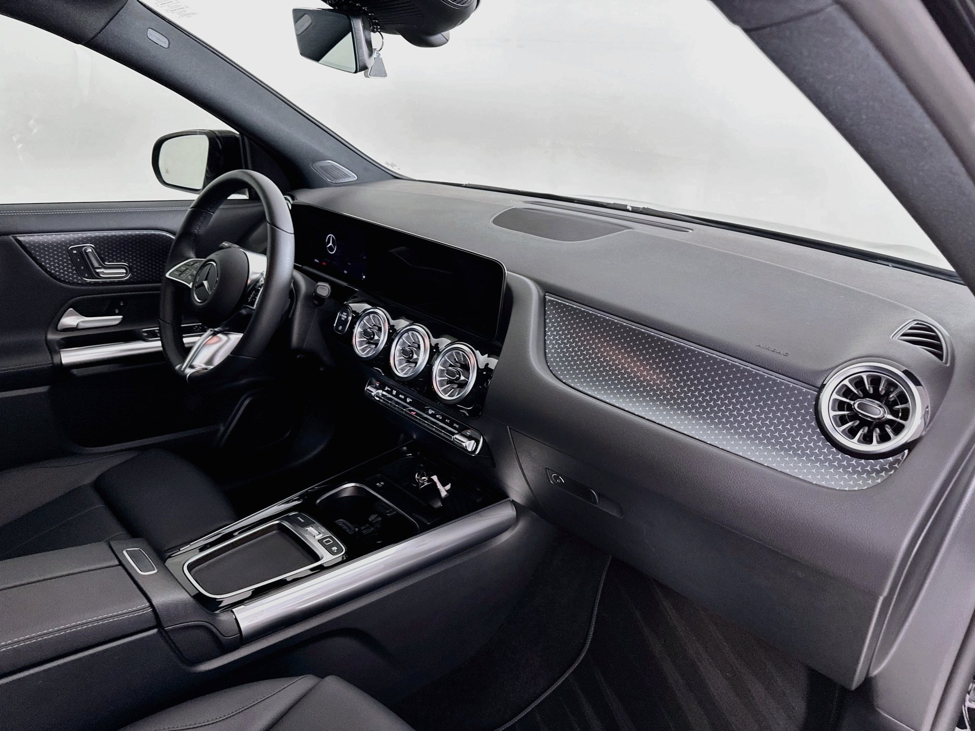 Certified 2026 Mercedes-Benz GLA 250 image 28