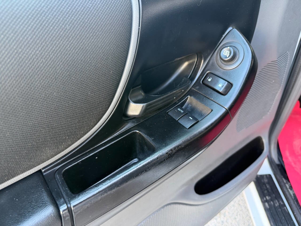 Used 2010 Ford Ranger XLT image 15