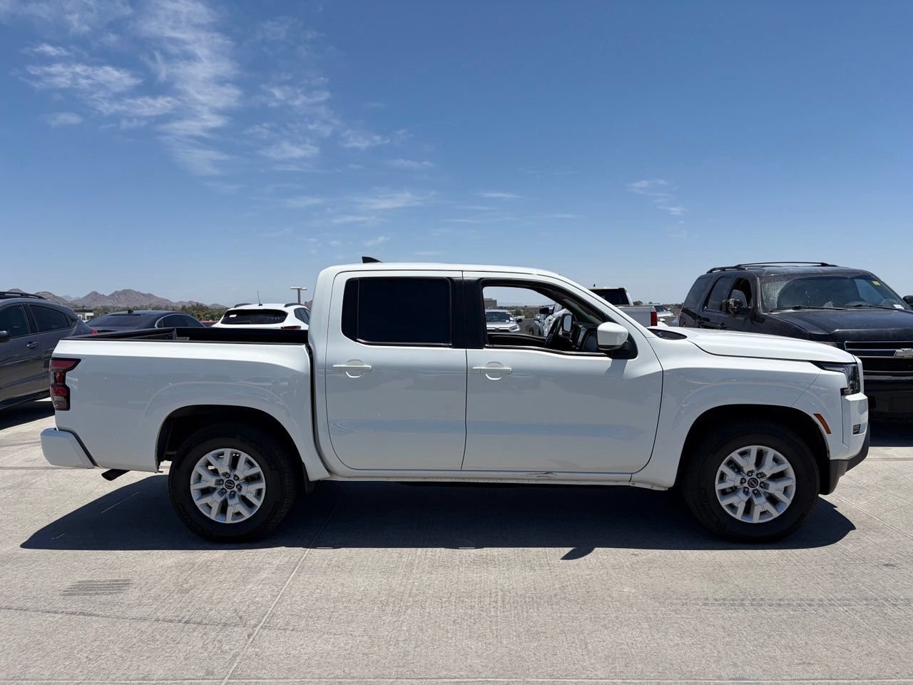 Used 2023 Nissan Frontier SV w/ Technology Package RWD image 3