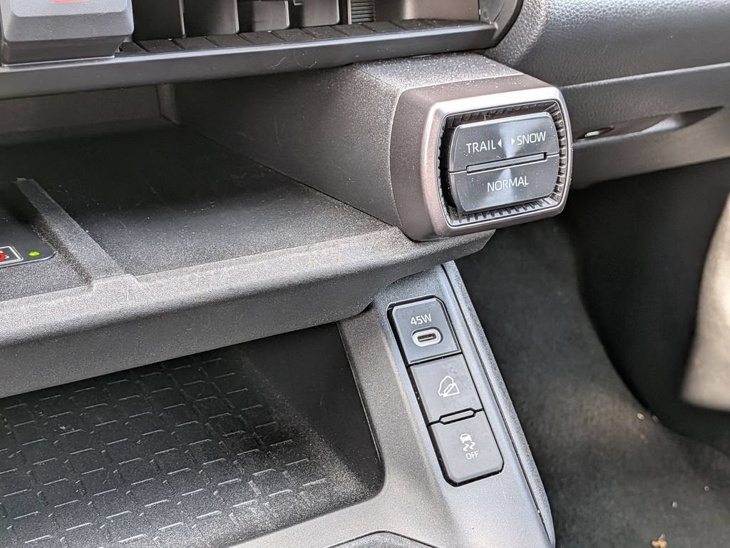 Used 2026 Toyota RAV4 XLE Premium AWD/4WD image 24