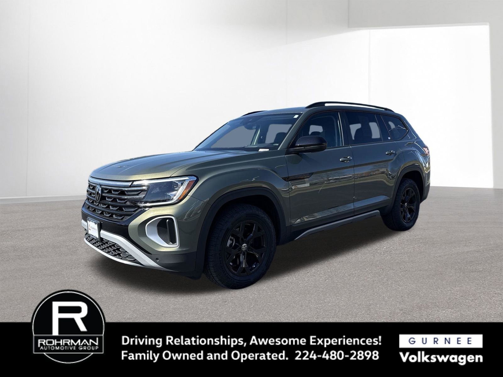 Used 2024 Volkswagen Atlas Peak Edition SEL image 1