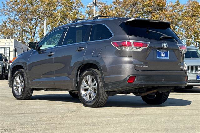 Used 2015 Toyota Highlander XLE FWD image 5