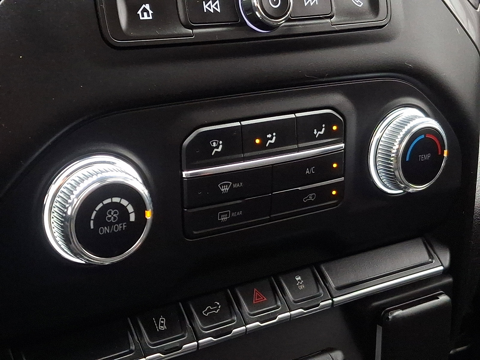 Used 2024 GMC Sierra 2500 Pro w/ Convenience Package image 16