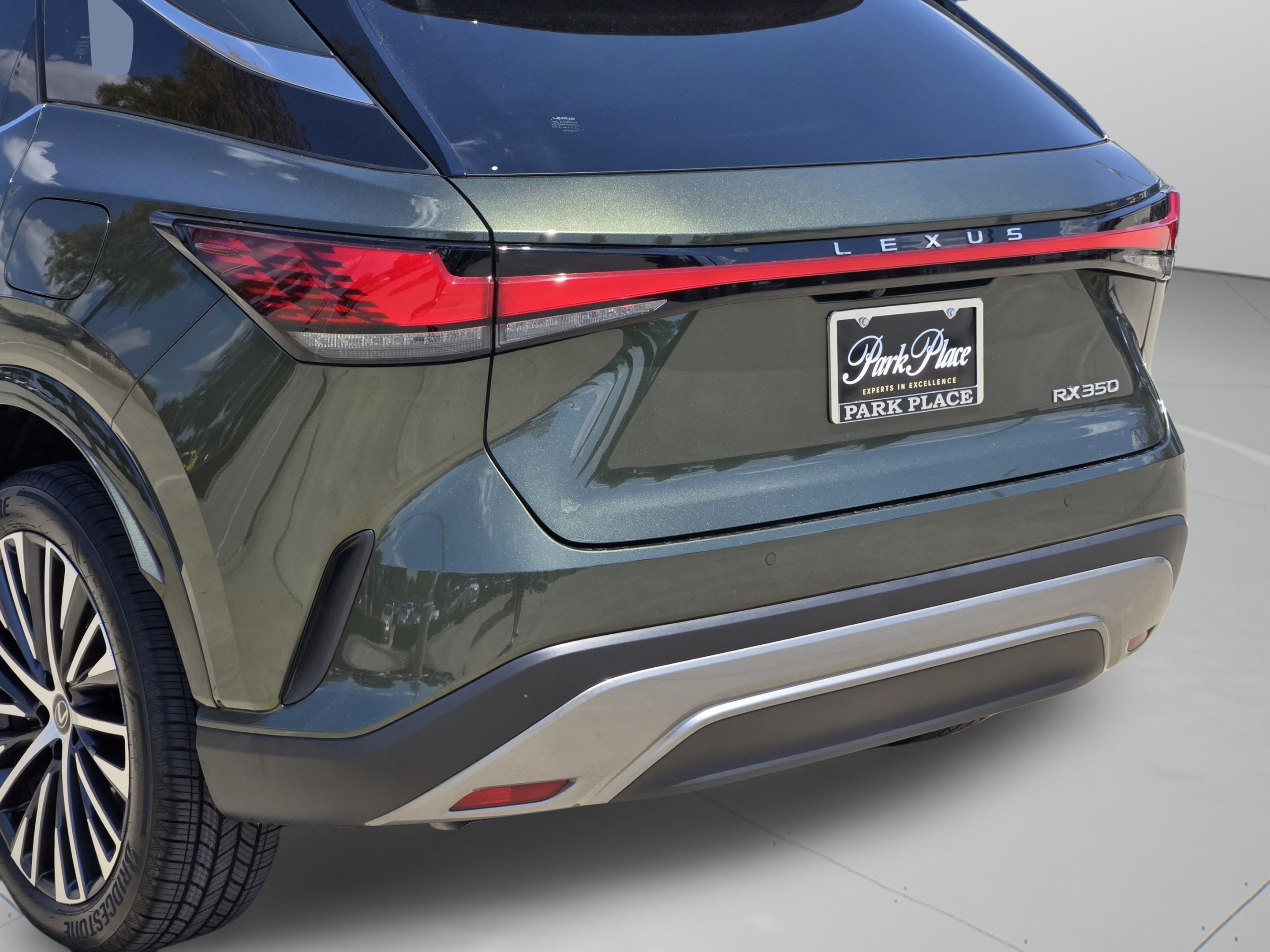 Certified 2025 Lexus RX 350 Premium Plus w/ Accessory Package (Z1) FWD image 32