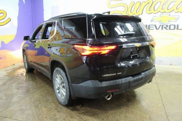 Used 2023 Chevrolet Traverse LT image 5