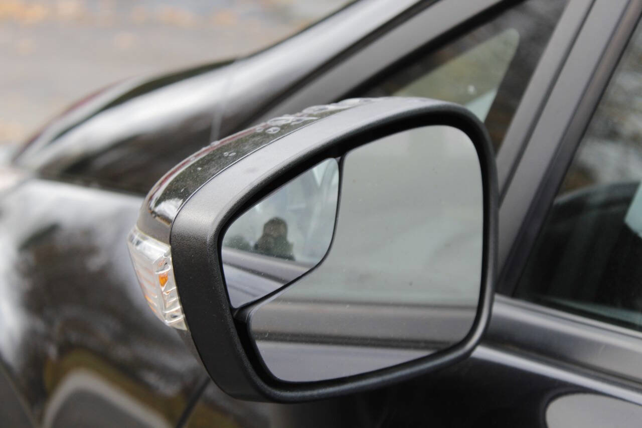 Used 2015 Ford Fiesta SE image 22