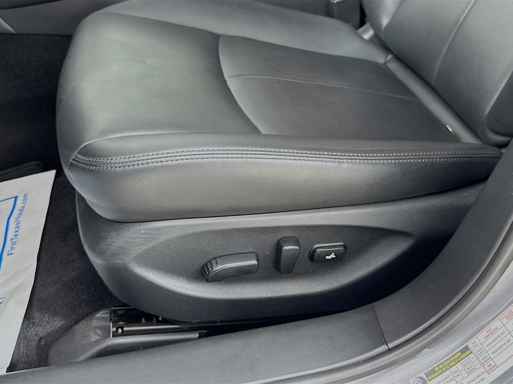 Used 2019 INFINITI Q50 Luxe w/ Essential Package (3.0T Luxe) RWD image 24