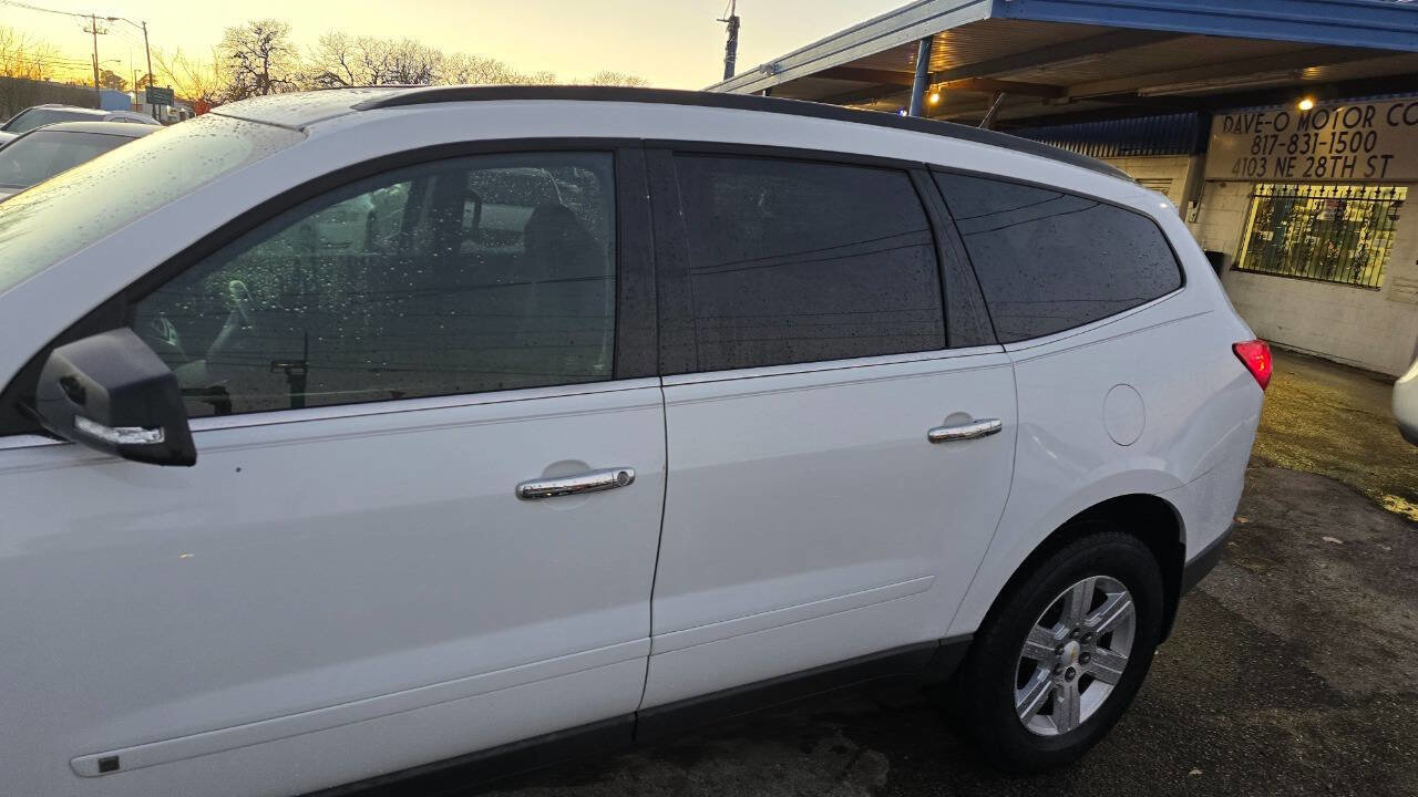 Used 2010 Chevrolet Traverse LT w/ Personal Connectivity Package image 2