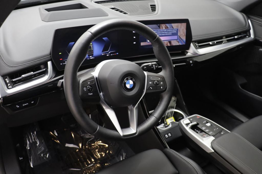 Certified 2025 BMW X1 xDrive28i AWD/4WD image 6