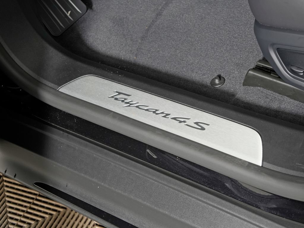 New 2026 Porsche Taycan 4S AWD/4WD image 18