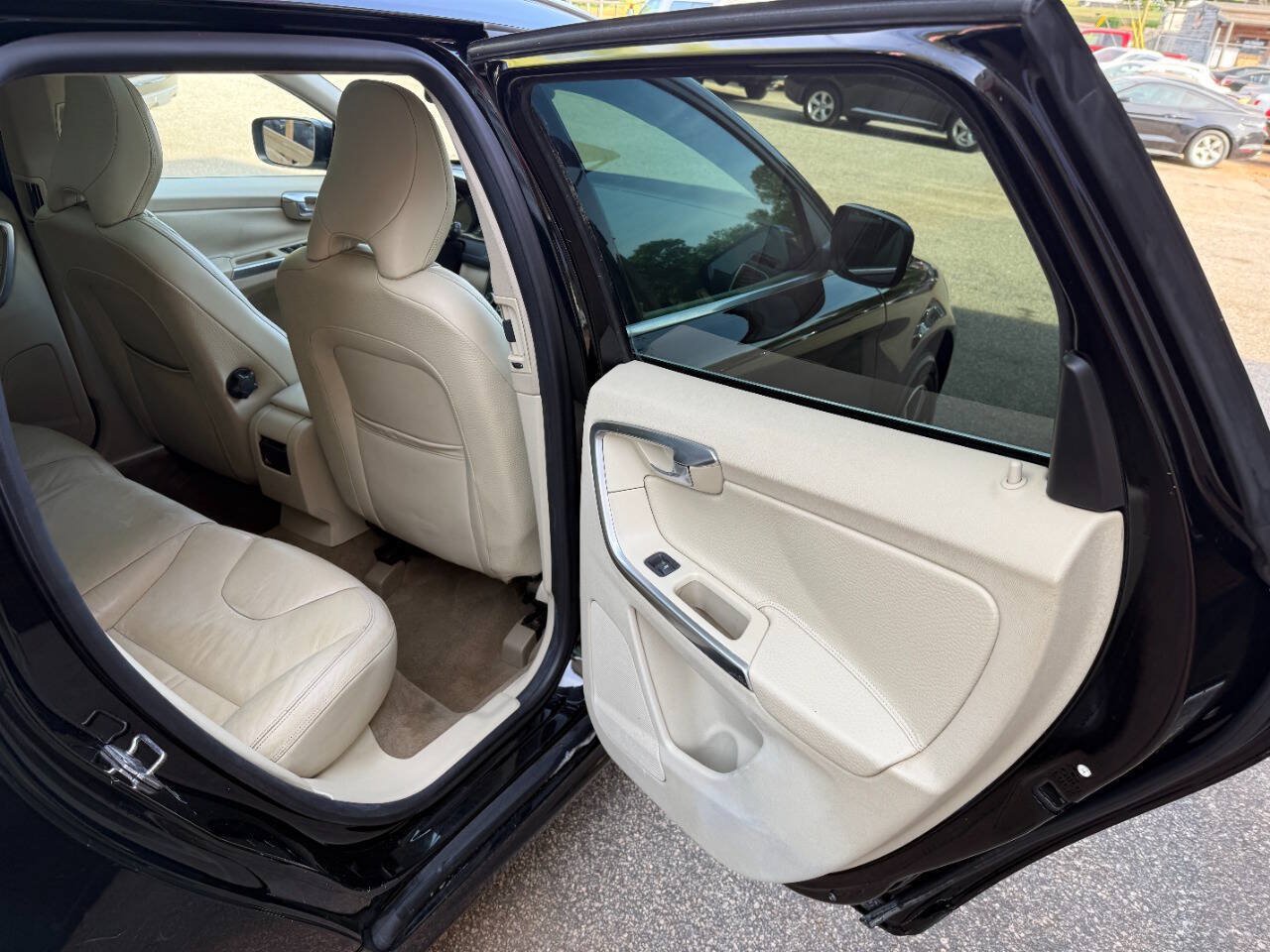 Used 2014 Volvo XC60 T6 AWD/4WD image 15