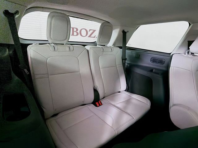 New 2026 Lincoln Aviator 2WD image 30