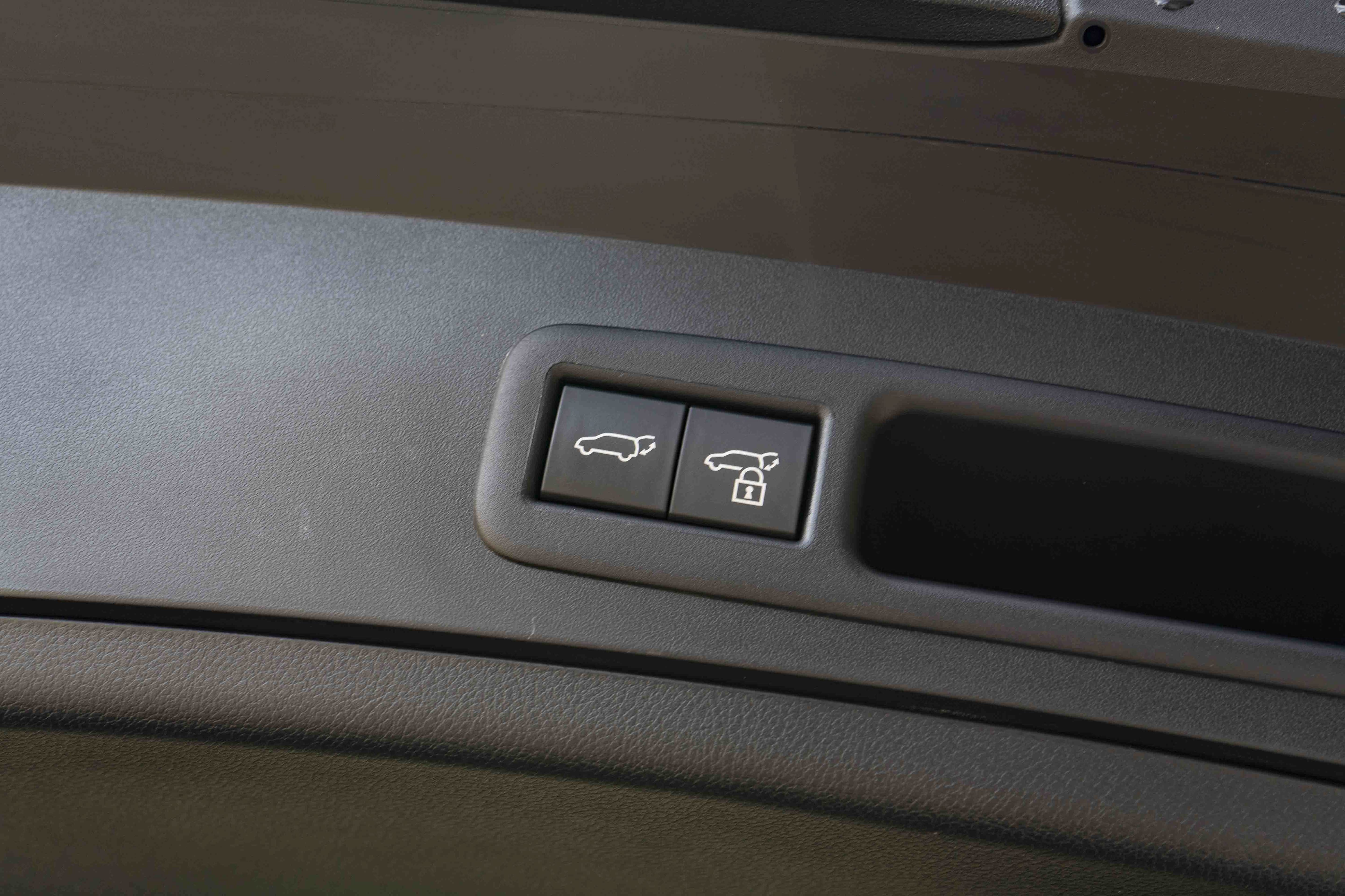 Used 2025 Lexus UX 300h AWD w/ Accessory Package (Z1) image 44