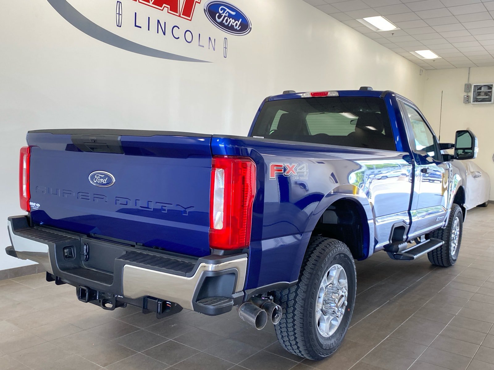 New 2026 Ford F350 XLT w/ FX4 Off-Road Package AWD/4WD image 7