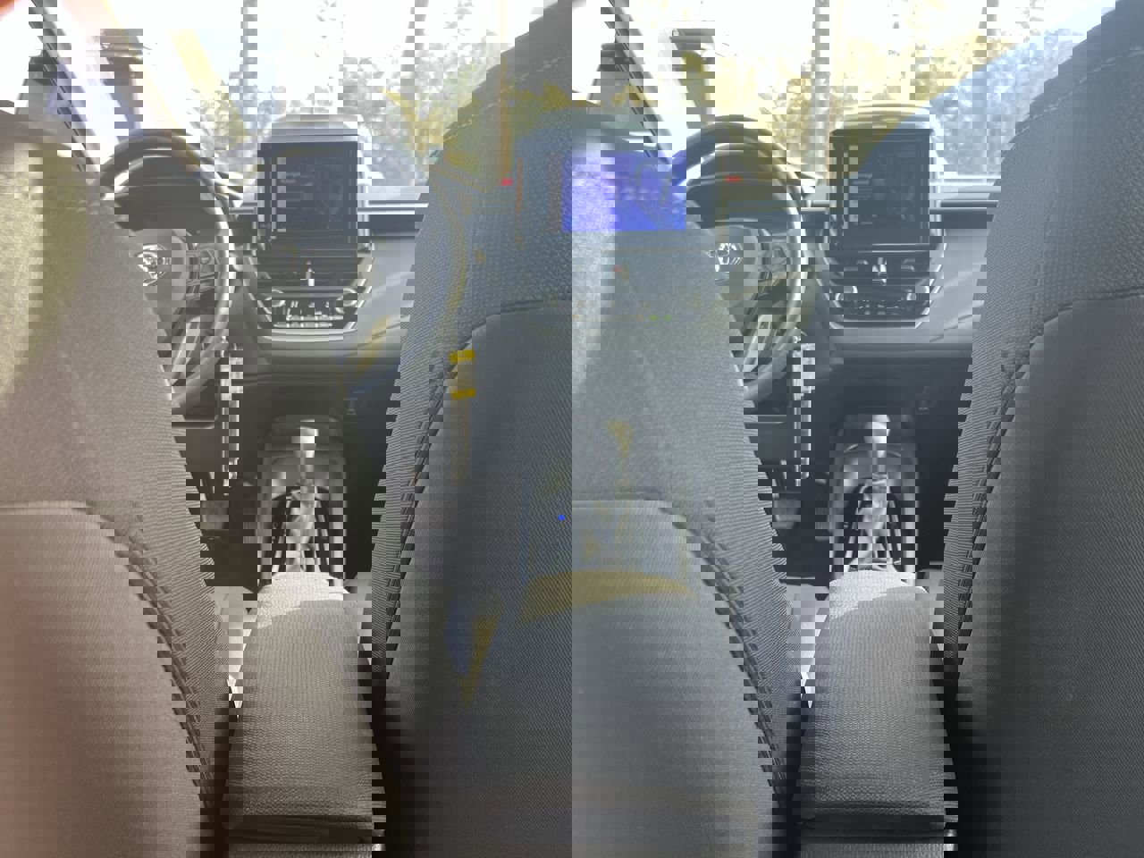 Used 2024 Toyota Corolla LE image 31