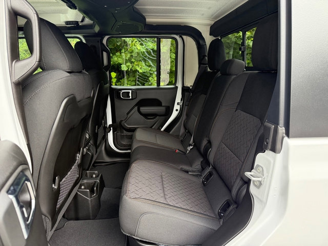 New 2025 Jeep Gladiator Mojave w/ Steel Bumper Group image 18