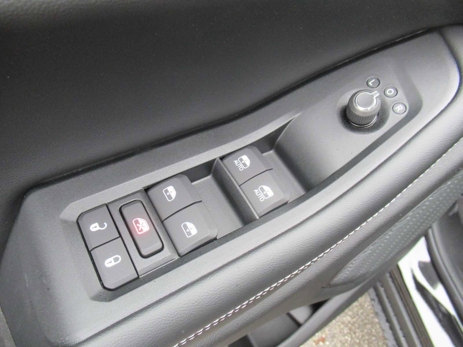 New 2025 Jeep Grand Cherokee L Altitude image 17