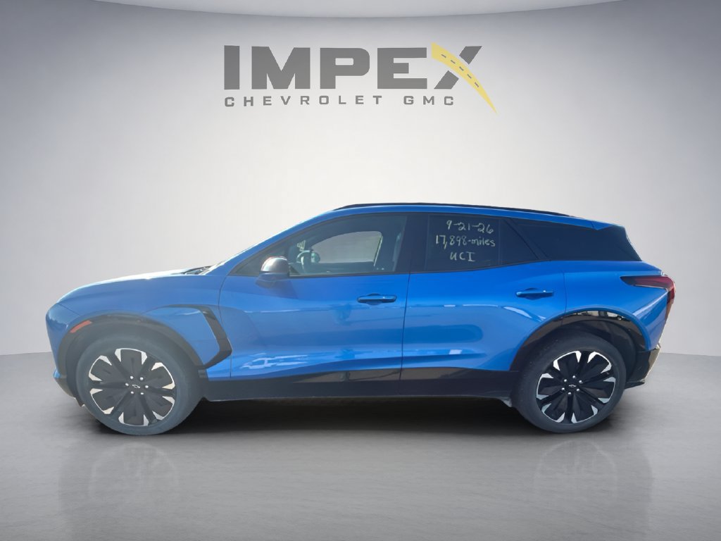 Used 2024 Chevrolet Blazer EV RS AWD/4WD image 2