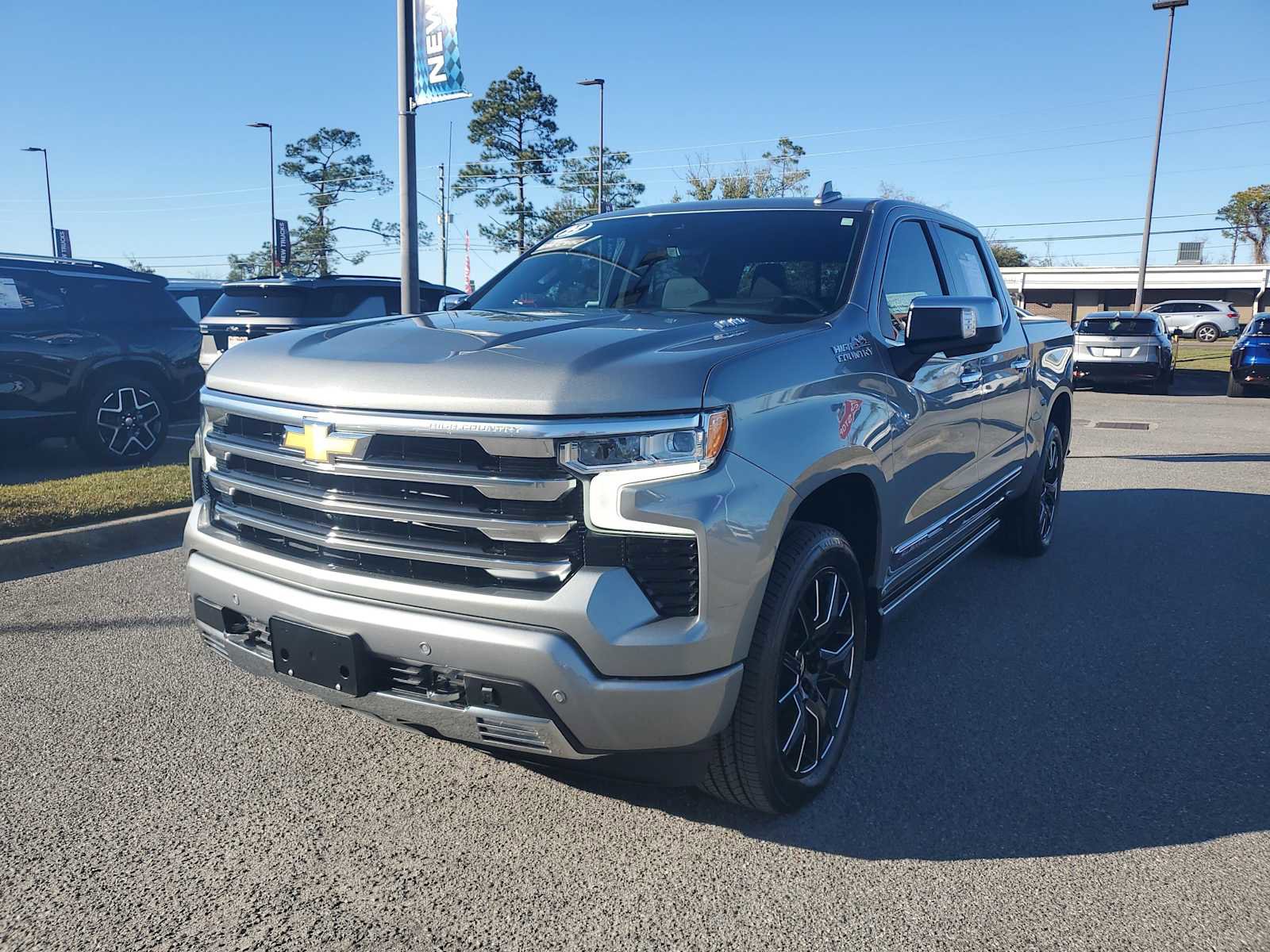 Certified 2023 Chevrolet Silverado 1500 High Country AWD/4WD image 1