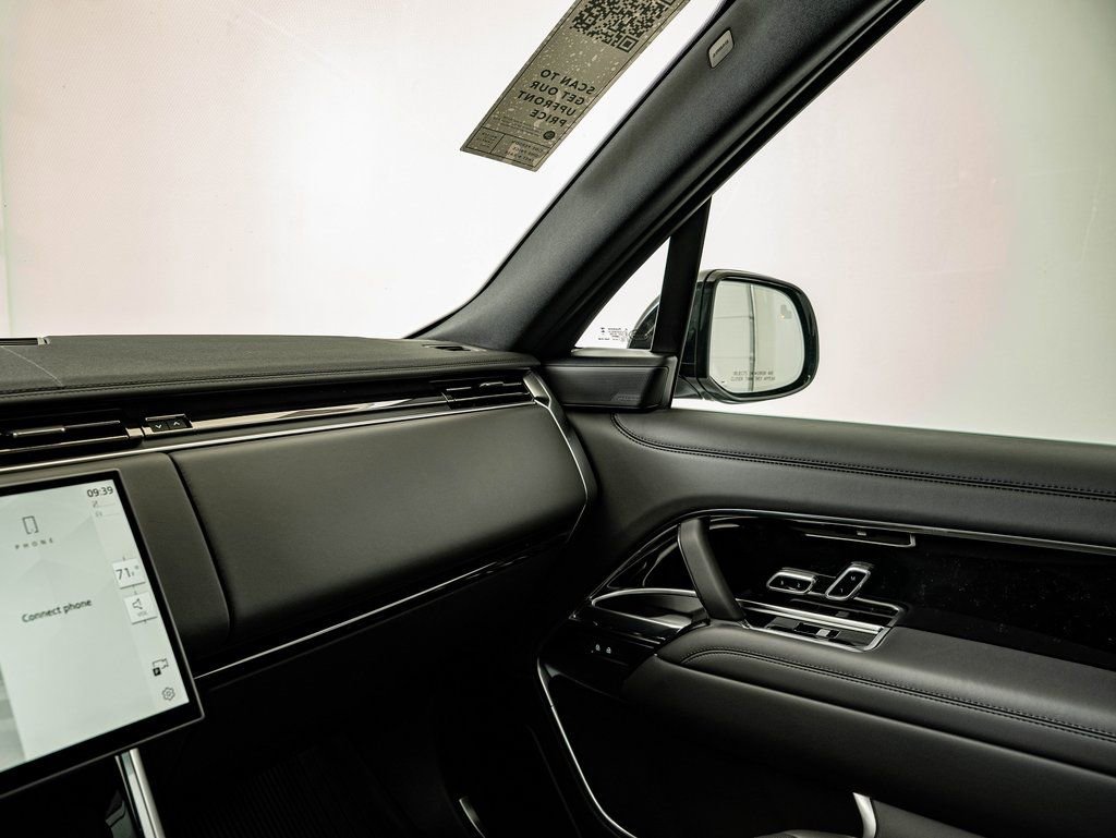 New 2026 Land Rover Range Rover SE image 28