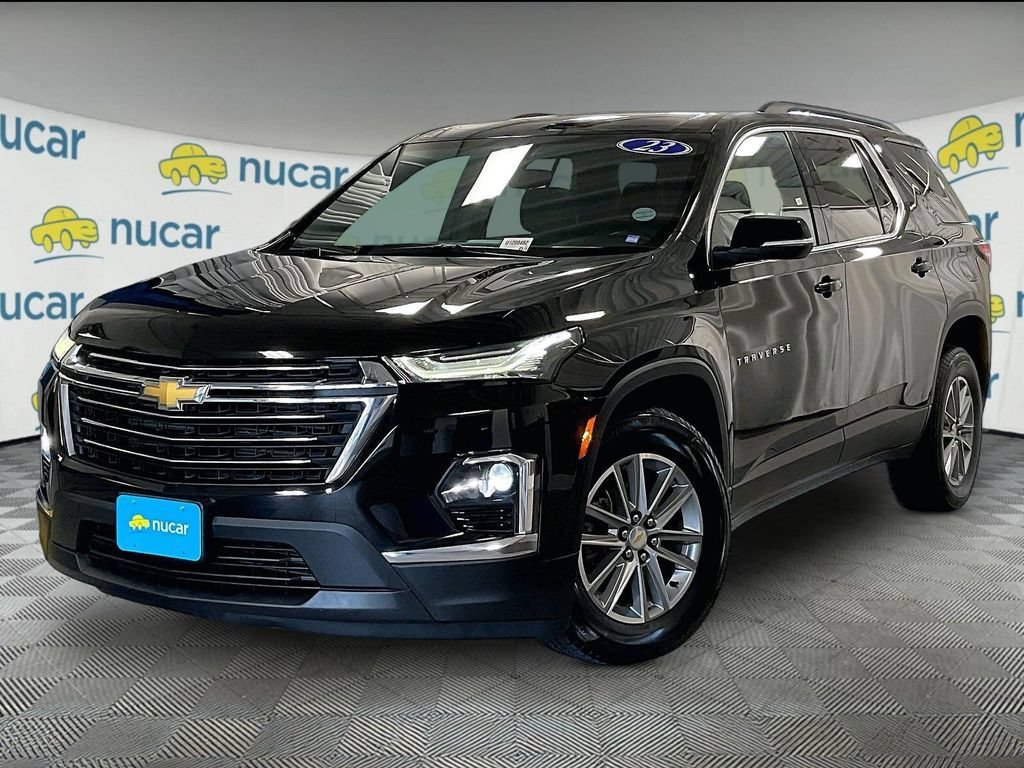 Used 2023 Chevrolet Traverse LT AWD/4WD image 3