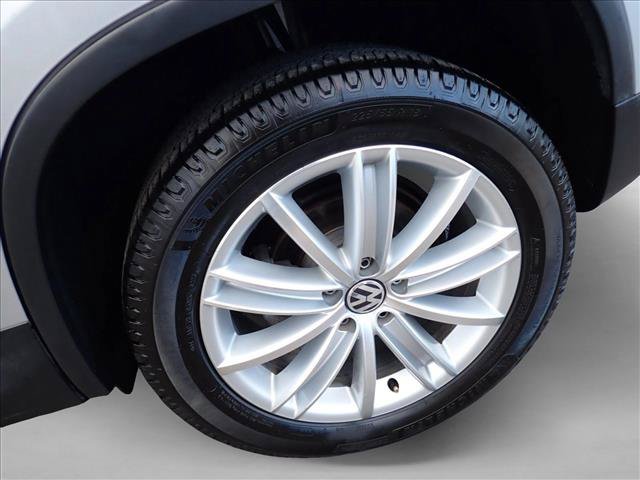 Used 2014 Volkswagen Tiguan SEL FWD image 6