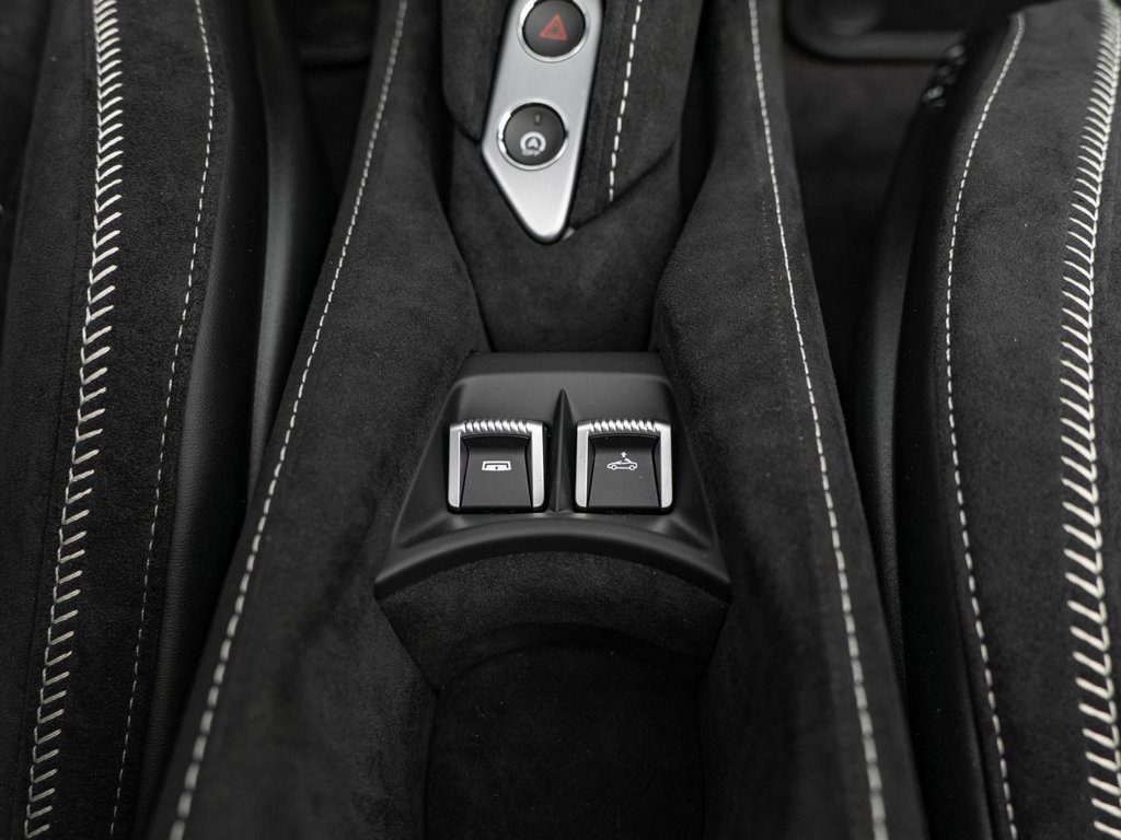 New 2026 McLaren 750S Spider RWD image 21