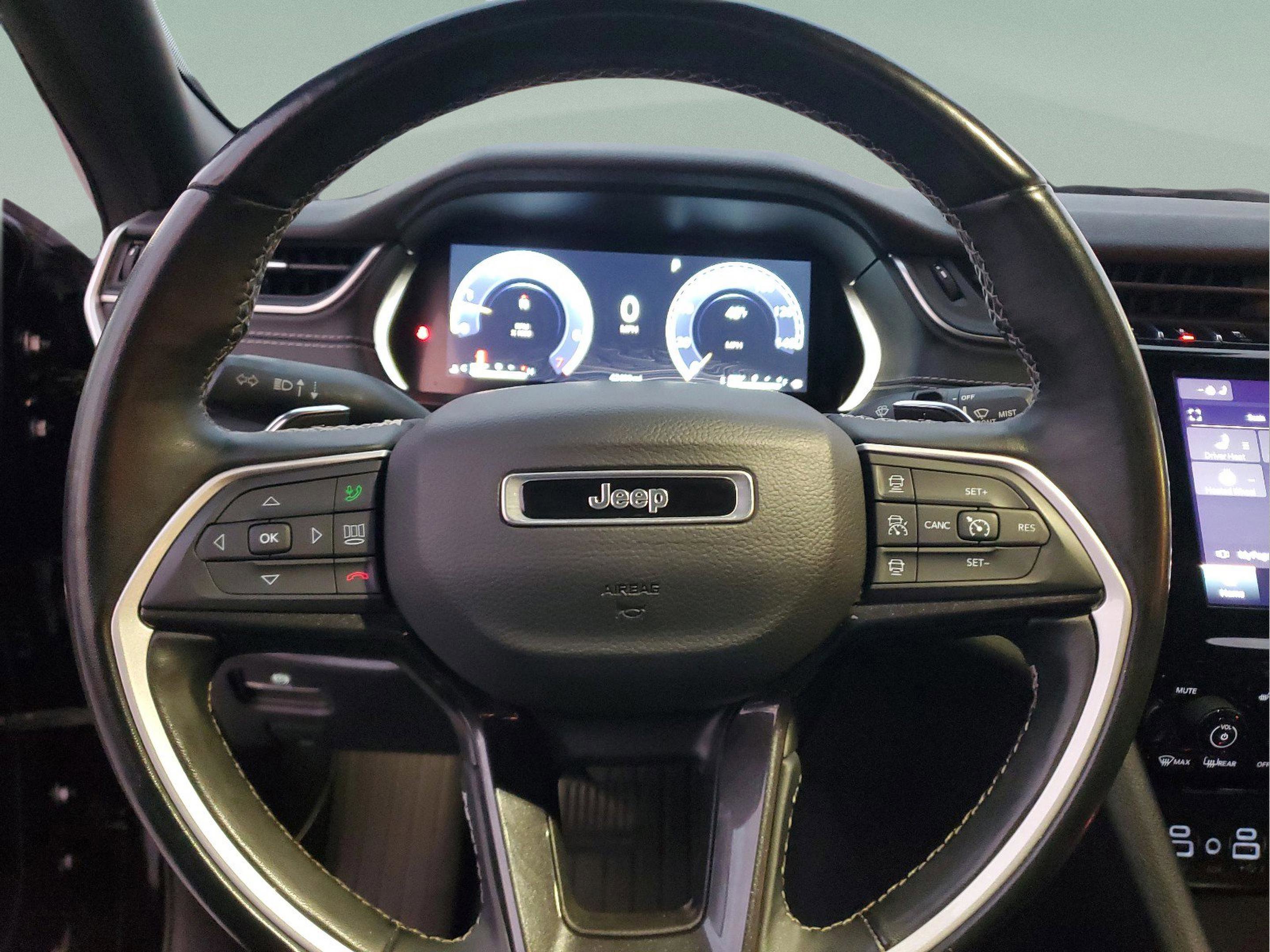 Certified 2022 Jeep Grand Cherokee L Laredo image 19