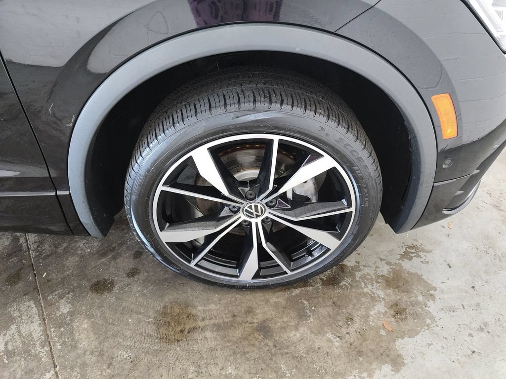 Used 2022 Volkswagen Tiguan SEL R-Line AWD/4WD image 42