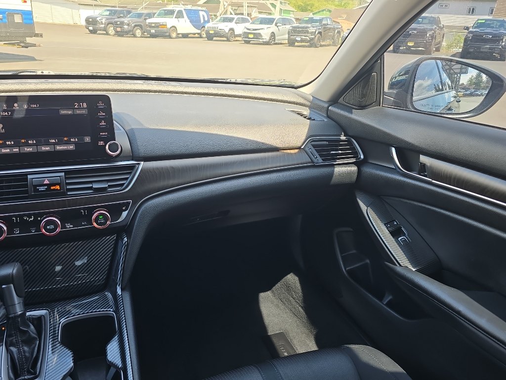 Used 2018 Honda Accord EX image 21