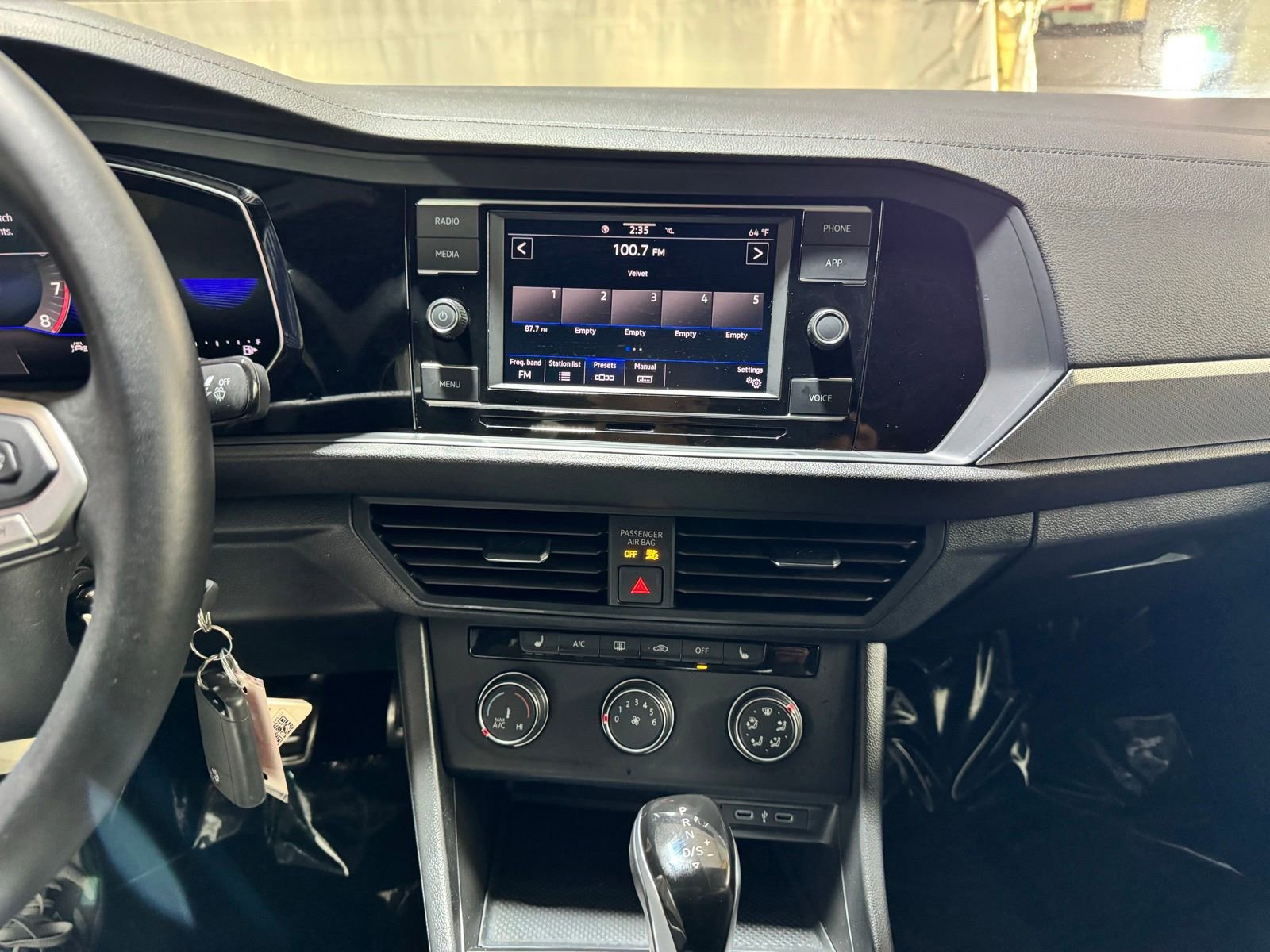 Used 2024 Volkswagen Jetta Sport image 25