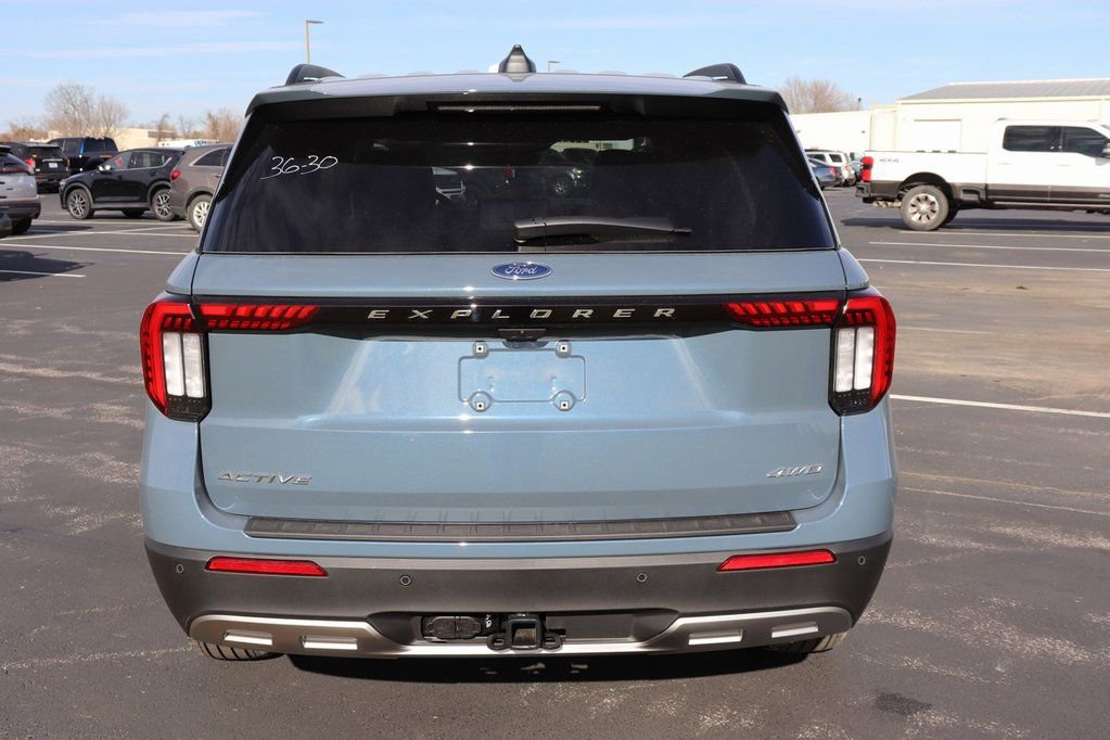New 2026 Ford Explorer Active w/ Active Comfort Package image 8