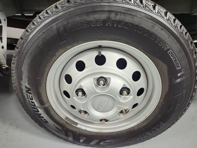 Used 2023 Ford Transit 250 Medium Roof AWD image 5