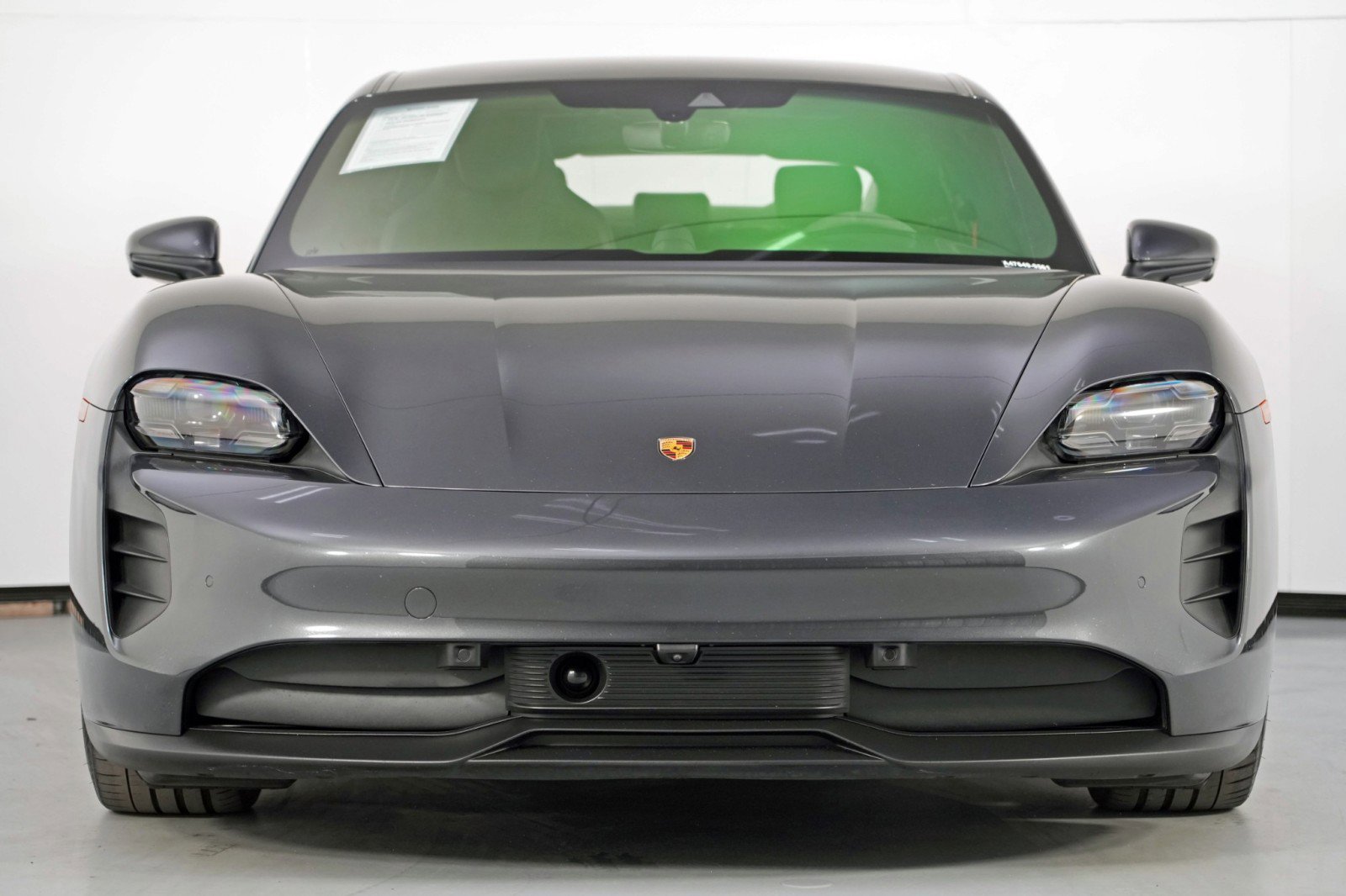 Used 2023 Porsche Taycan GTS image 7