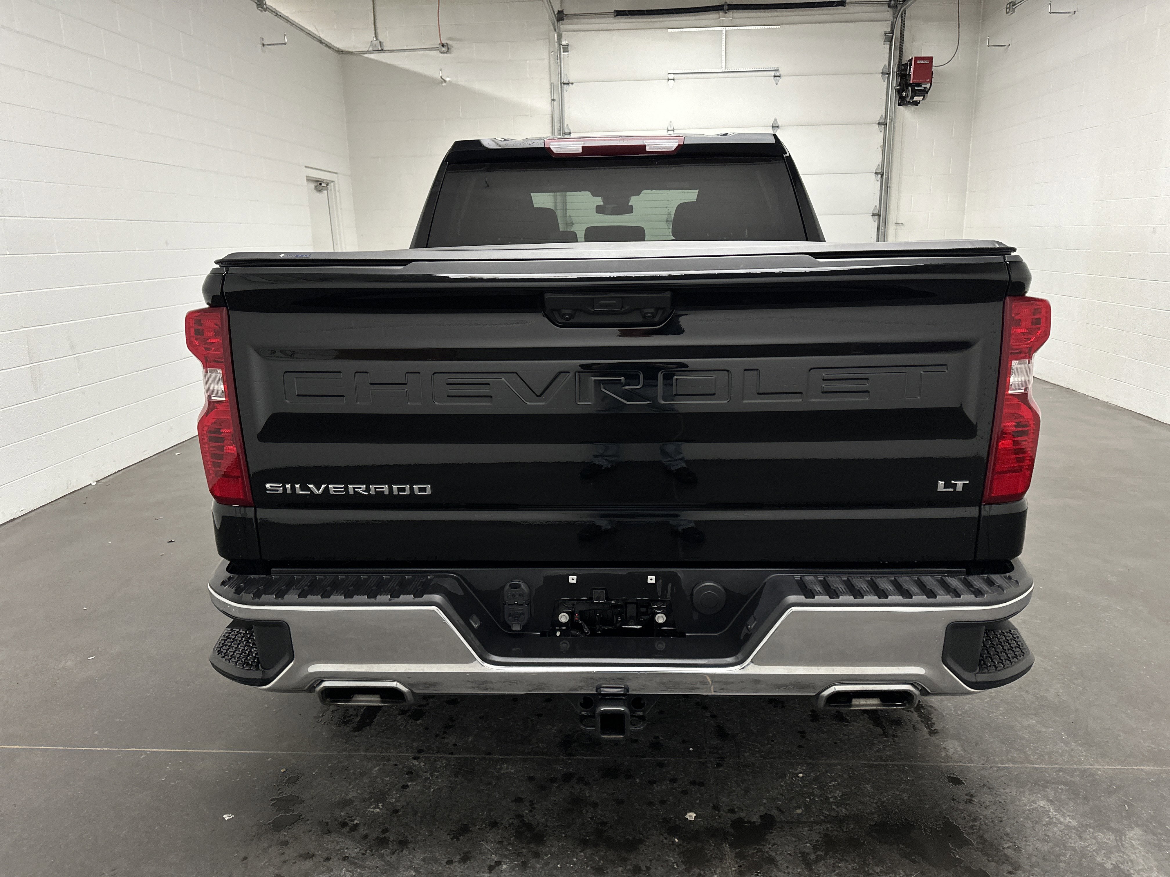 Used 2024 Chevrolet Silverado 1500 LT w/ Z71 Off-Road Package image 8