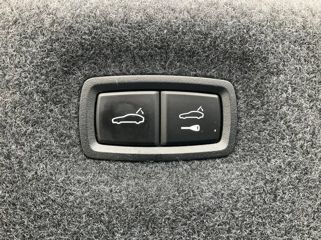 Used 2022 Audi e-tron GT Premium Plus AWD/4WD image 12