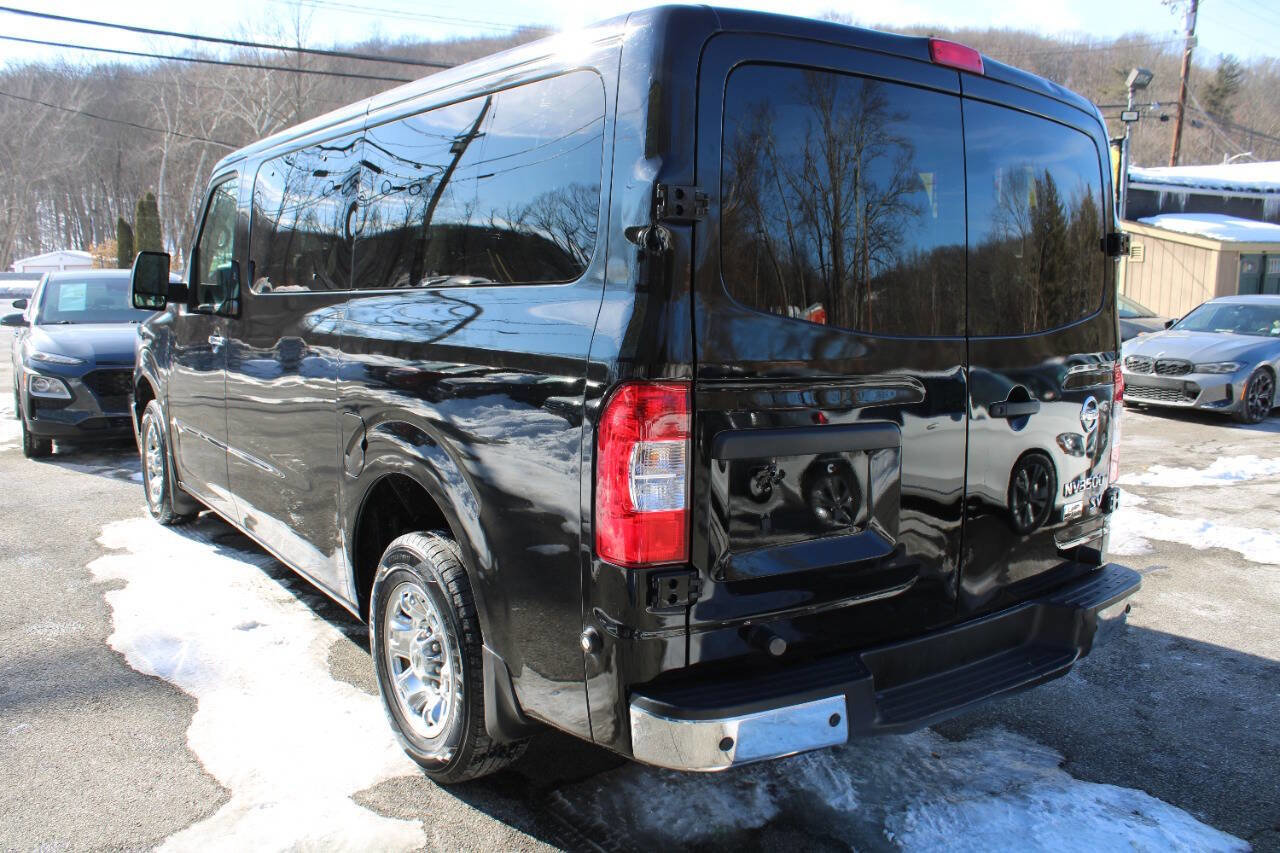 Used 2016 Nissan NV 3500 SV w/ SV Technology Package image 9