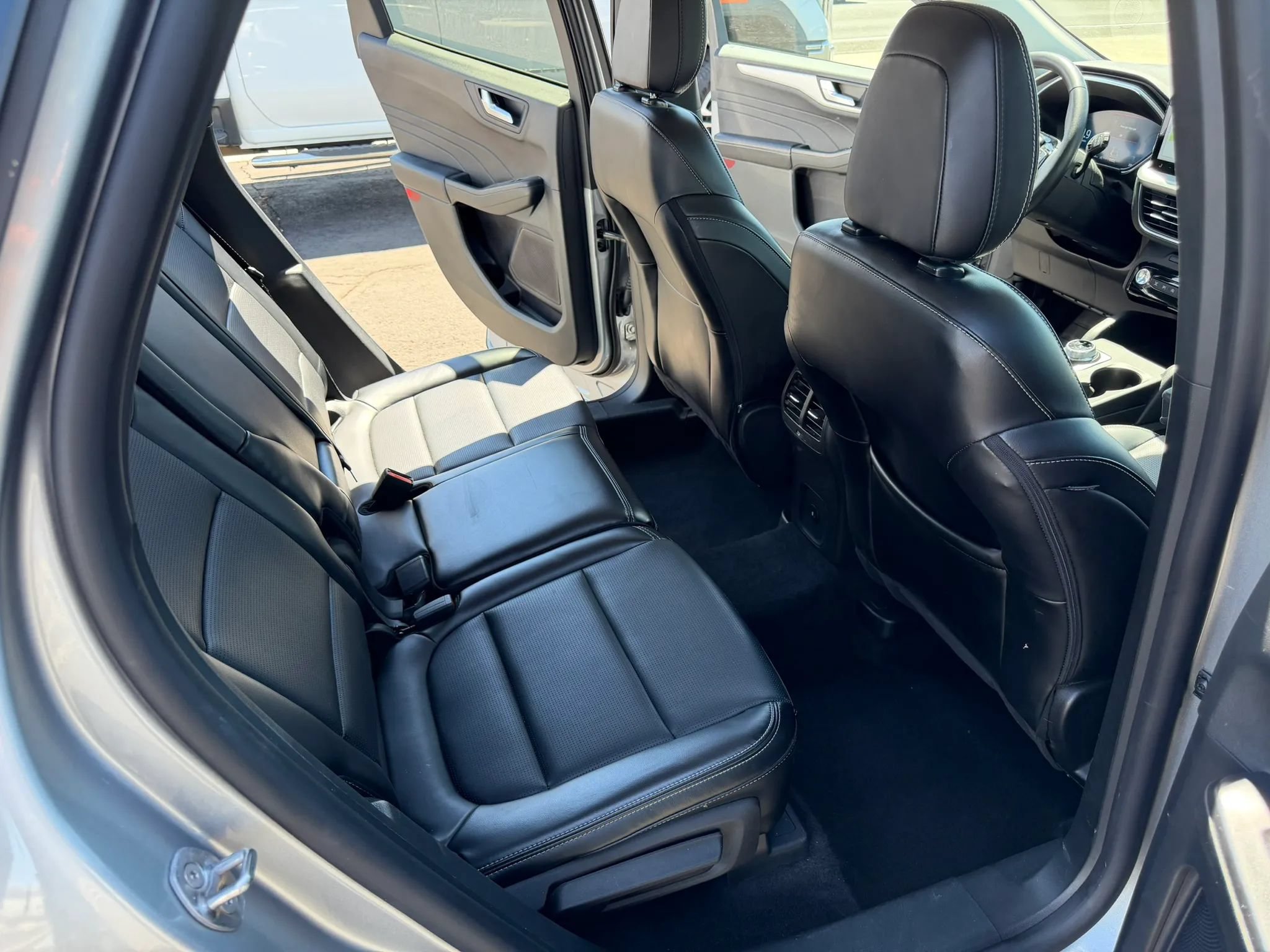 Used 2024 Ford Escape Platinum AWD/4WD image 26