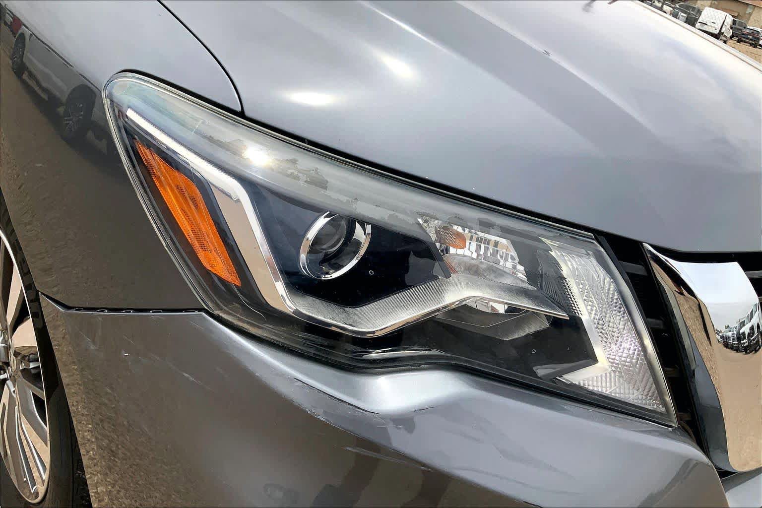 Used 2019 Nissan Pathfinder SL AWD/4WD image 35