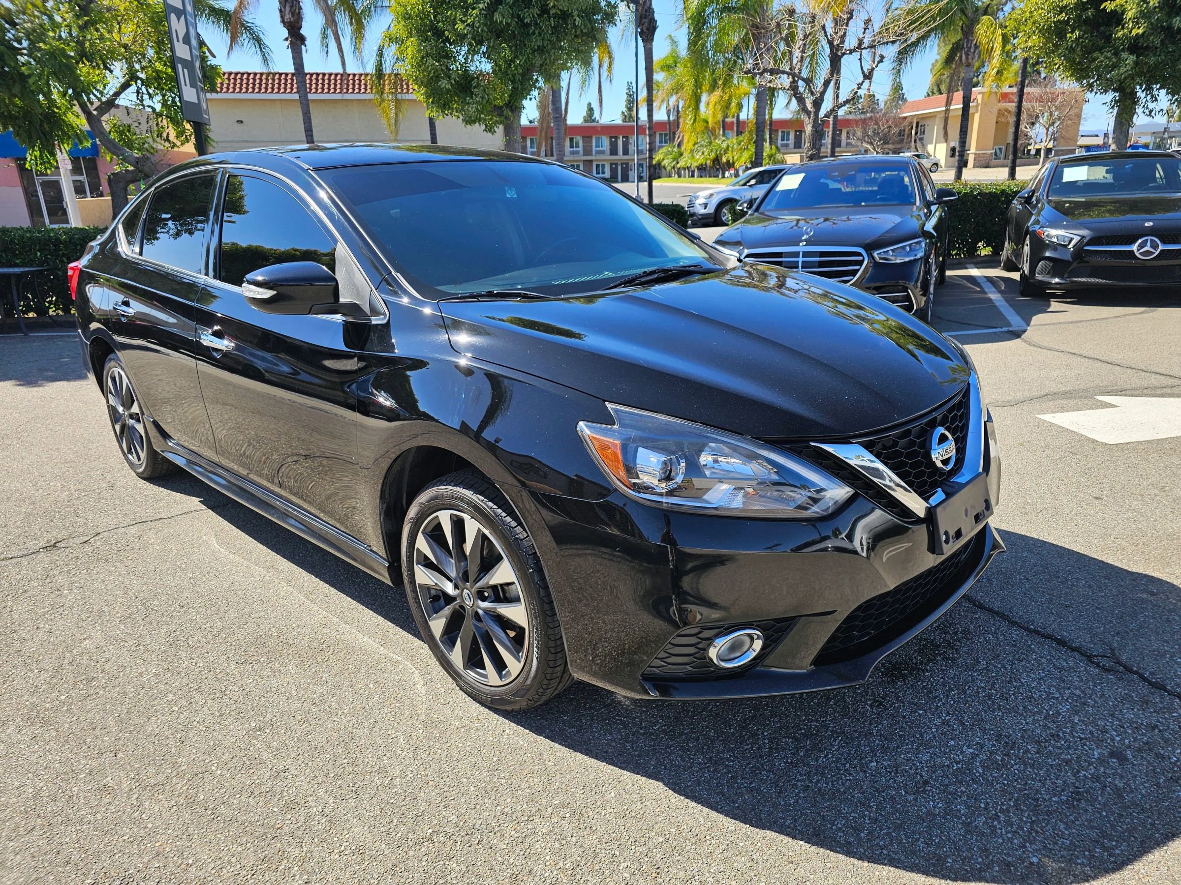 Used 2019 Nissan Sentra SR image 3