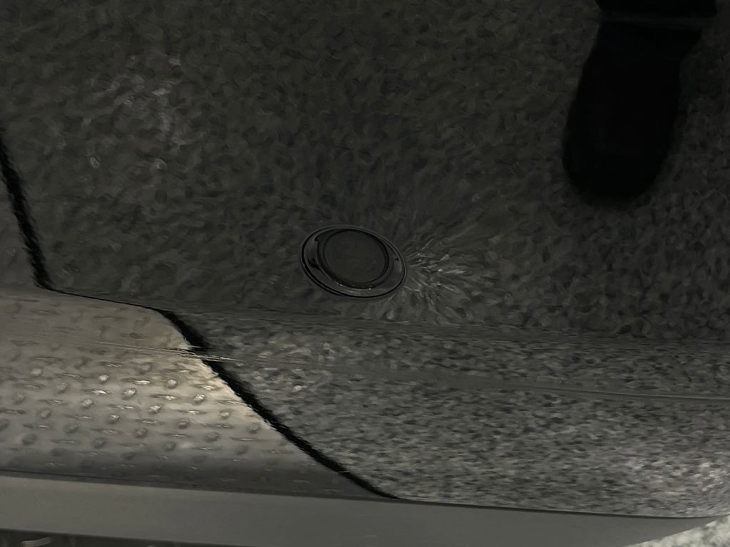 Used 2018 Cadillac Escalade ESV Luxury image 13