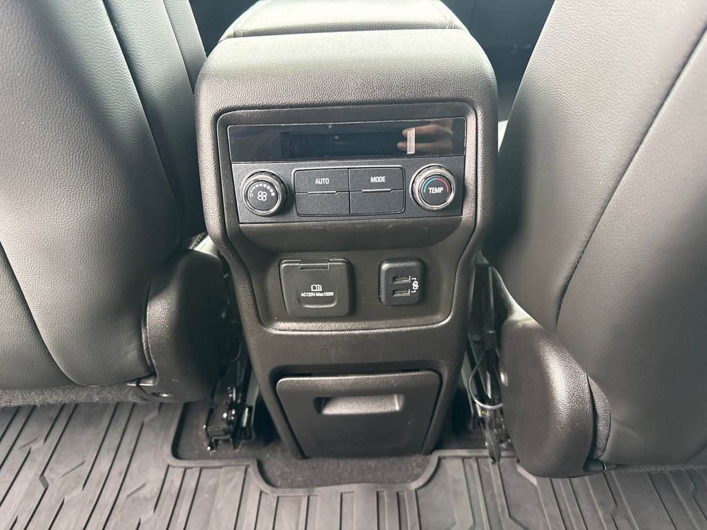 Used 2017 GMC Acadia SLT image 32