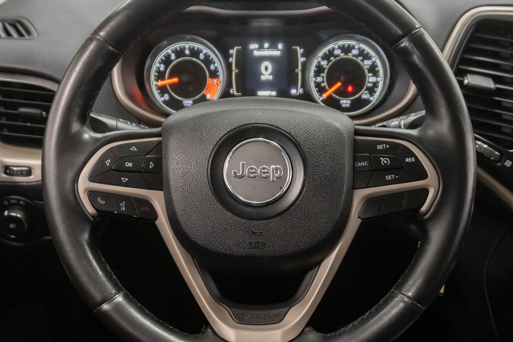 Used 2014 Jeep Cherokee Latitude image 11